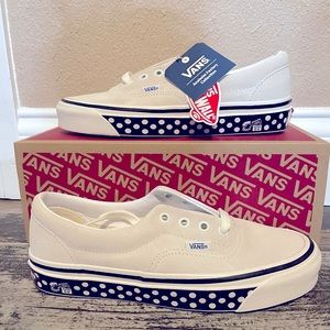 VANS Sneakers in Original Box